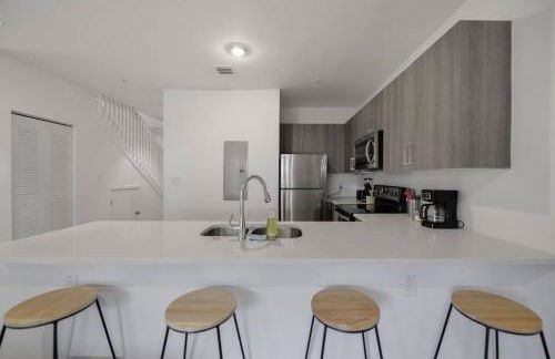 Amazing Townhouse 15 minutes from the Beach - Foto 8