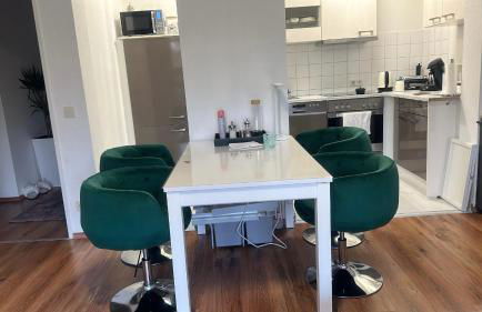 Helle mit Balkon 5 Minuten zum Pool 60q central ,otopark ,Netflix - Foto 4