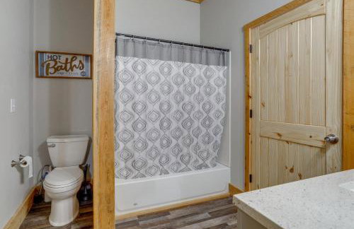 Greers Ferry Lake Access and Deck Group Getaway! - Foto 12