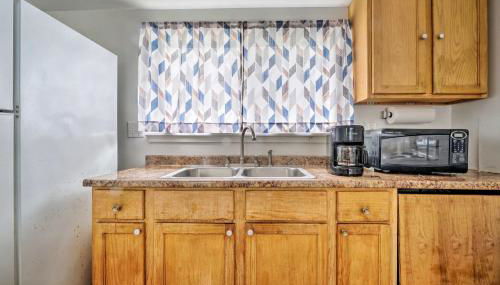 Lakefront Geneva Vacation Rental - Walk to Strip! - Foto 5