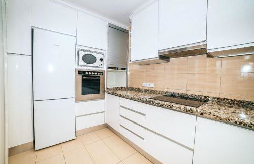 Beachfront Villa - Photo 33