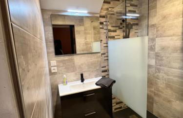 Le Hourmigué maison 130m2 avec jacuzzi à 15mn de Luchon - Foto 17