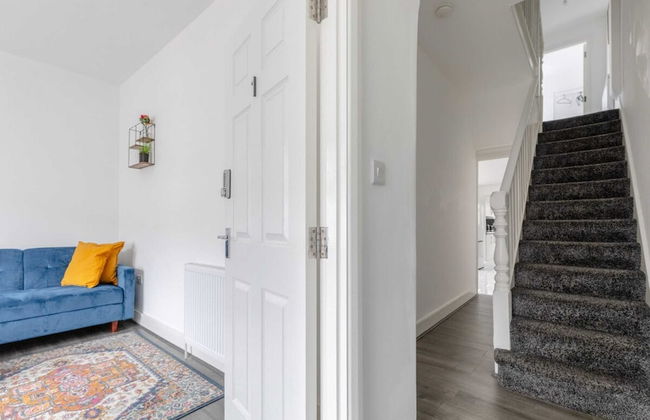 Spacious & Newly Renovated 4BD House East Ham! - Foto 42