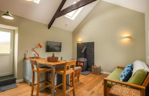 Tranquil 1 bedroom cottage 15 mins drive to sea - Foto 3