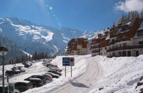 Studio cabine cosy avec balcon, 400m des pistes, casier à skis, proche commerces et remontées mécaniques. - FR-1-557A-15 - Foto 6