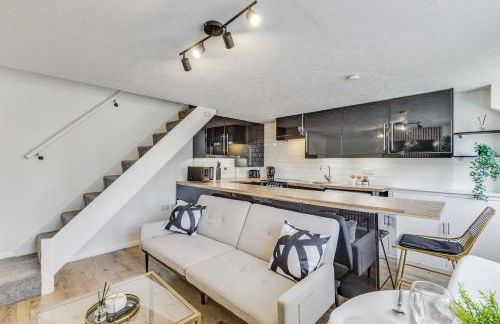 Cozy Riverside Cottage in Hertford Town with Parking - Foto 40