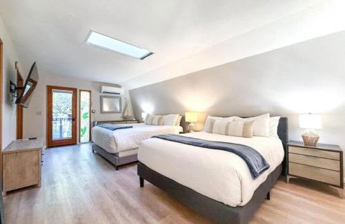 Forest Home with Deck, EV Station, King Beds - Foto 11