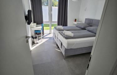 UZ Villa 11 - Laatzen 10 Minutes to Hannover Messe 140qm Modern Living Self-Check-In Wifi Parking - Foto 9