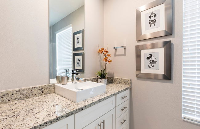 4 BR 4 BA Hidden Gem Min Disney 1804ft - Foto 15