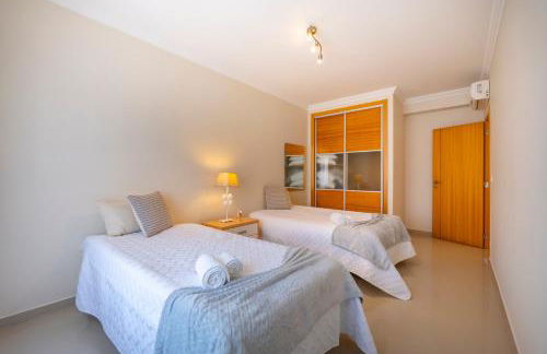 Close to the sea, to Lisbon and to your heart - Foto 19