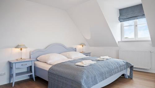 GUT KLETKAMP "Mühlenhof 5" - Ruhige Ferienwohnung mit 3 Schlafzimmern I Terrasse mit See- & Naturblick I Gemeinschaftsgarten I 15 Min zur Ostsee I Küche I Parkplatz I Waschmaschine I WLAN - Foto 5, towels