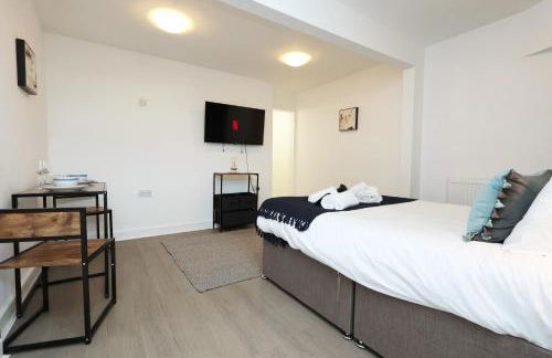 Studio - Kitchen - Parking - Ideal for Contractors - Foto 8