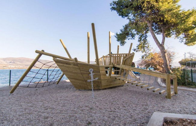 Mastrinka Bright Apartment With Free Parking and Modern Amenities - Foto 8