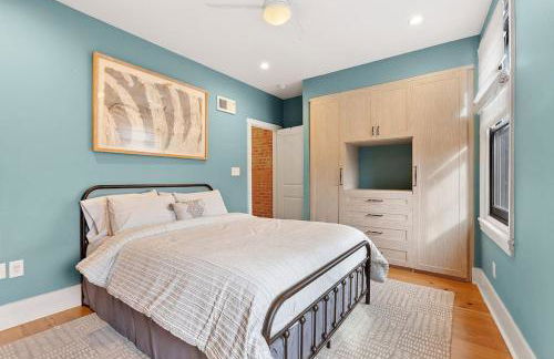 Designer 3 BR Townhome with Beautiful Backyard - Foto 28