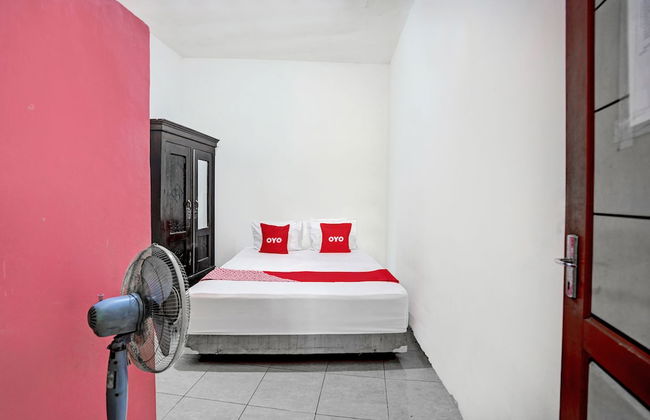 OYO Life 92840 Wisma Morricco - Foto 8