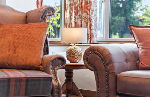 Stunning Countryside Home in Surrey by 53 Degrees Property, Ideal for Family Getaways, Private Tennis Court! - Foto 10