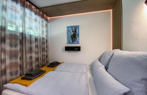 Relax-Apartments - Indoor-Pool - Sauna - Küche - kostenlos Parken - Balkon - teilweise Massagesessel - 85 Zoll Smart-TV - Foto 11