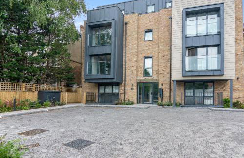 Spacious, 3 bedroom, 2 bathroom, Surbiton - Foto 19