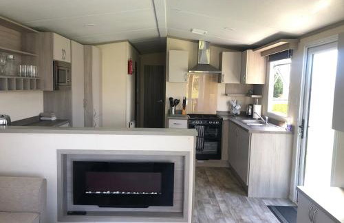 Relaxing Retreat with Hot Tub - Photo 31