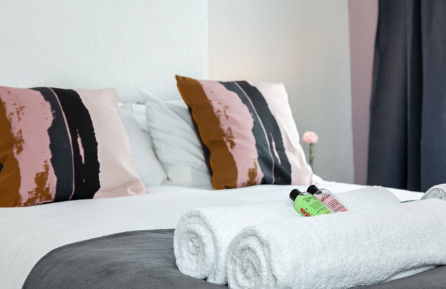 Cosy Home Near Station, Parking, Netflix, Sleeps 5 - Foto 13
