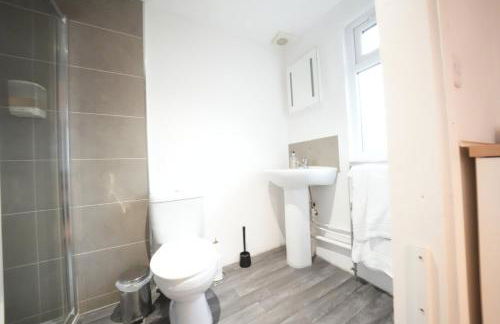 Private Rooms-Private Bathrooms-Near Airport- CABIN CREW paradise - Foto 51