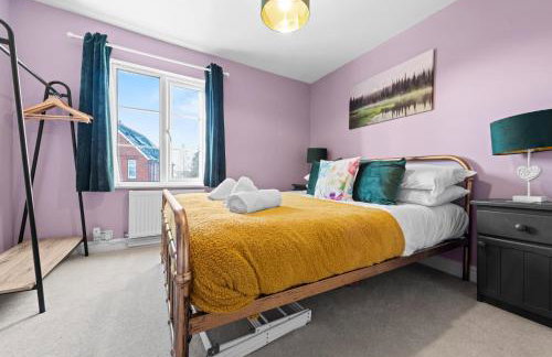 Charming 2-BR Cottage in Stonehouse with Courtyard Garden and Log Fire - Foto 17