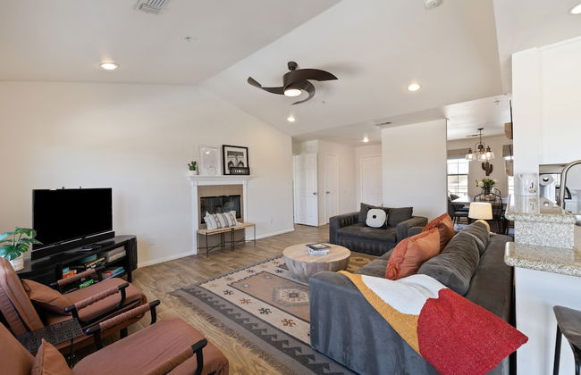 Casa De Kota by Avantstay Pool Firepit Games Secluded Chic - Photo 12