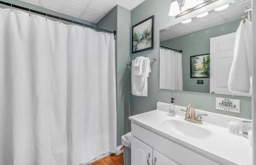 DockTales - Panoramic Views & Private Dock - Foto 45