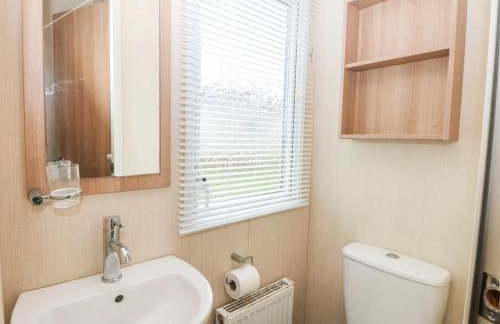 Paws & Paths: A 3-Bedroom Retreat in Fritton - Foto 26