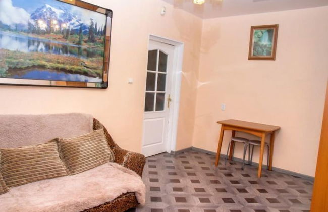 Apartment on Svetlanskaya St. 23 - Photo 1