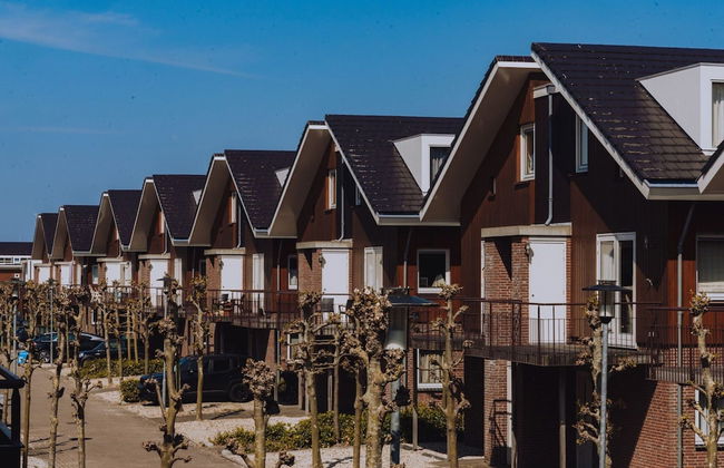 Modern Houseboat With air Conditioning Located in Marina - Foto 25