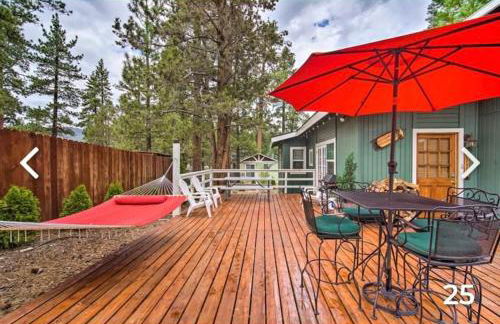 Spacious cozy chalet huge deck over seasonal creek - Foto 70