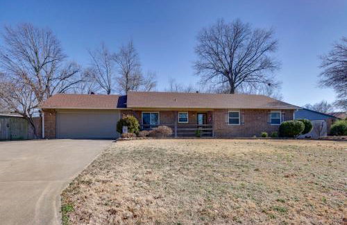 Near Trails and Dtwn Springdale! Dog-Friendly Home - Foto 5