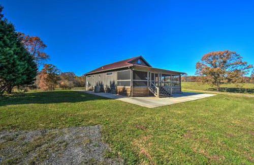 Clarkesville Ranch Cabin with Screened-In Porch! - Foto 28