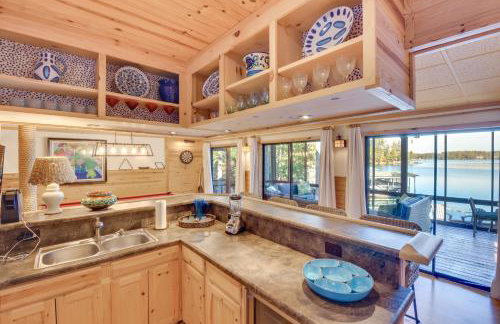 Beautiful Lake Keowee Home with Boat Dock and Fire Pit - Foto 12