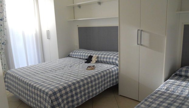 Charming Apartment for up to 5 Guests - Foto 3, Habitación