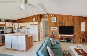 The Butterfly Cottage - Certified Butterfly Sanctuary - Ocean View Hot Tub - Authentic Keys Charm - Foto 5