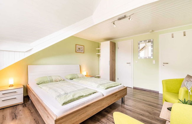 Alluring Holiday Home in Ernst With Balcony - Foto 3