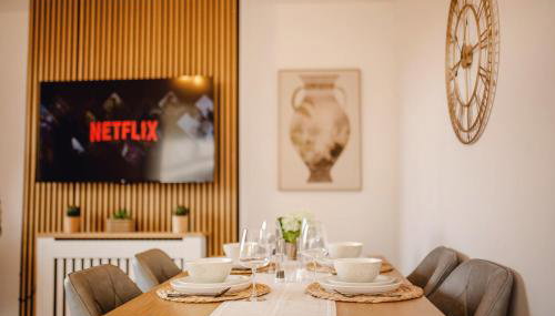 Golden Luxury Retreat 2 Bath Parking 16PPL - Foto 2