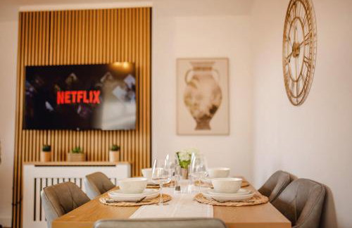 Golden Luxury Retreat 2 Bath Parking 16PPL - Foto 2