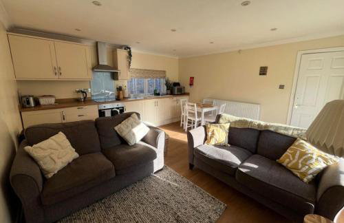 Walworth Castle Cottage - Photo 4