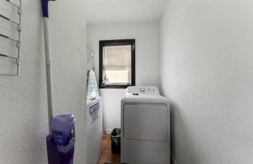 Grotto Pool House, 3 bed, 2 bath, IMG 3 miles, AMI - Foto 15