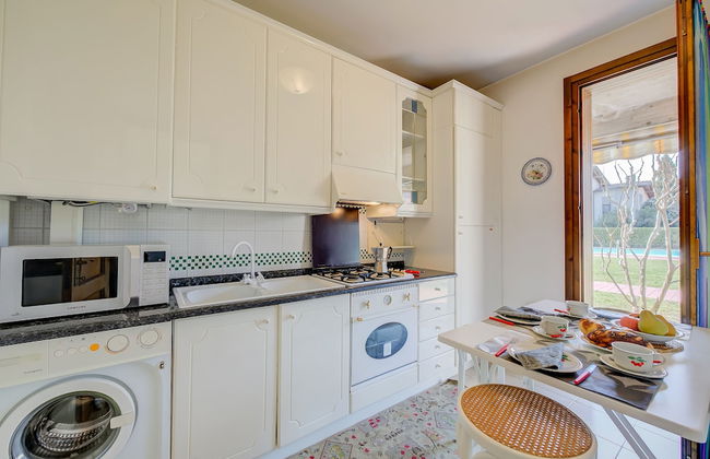 Lella Apartment Front Beach Garda Lake - Foto 8