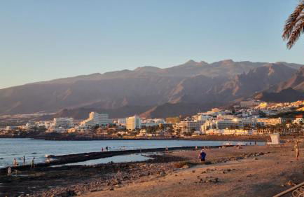 Villa Azure Horizon and Breeze - Panoramic Ocean View and Heated Pool - Foto 76