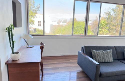 Silver Lake Mid-century Nestled in the Treetops - Foto 10