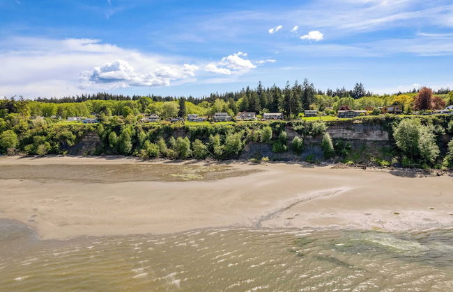 Colonial Bluff House Above the Sea by Avantstay - Foto 45