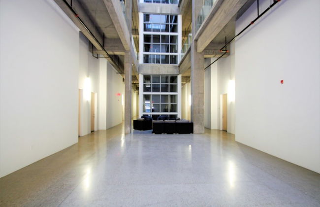 Downtown Loft Style Condo Heated Parking - Foto 3