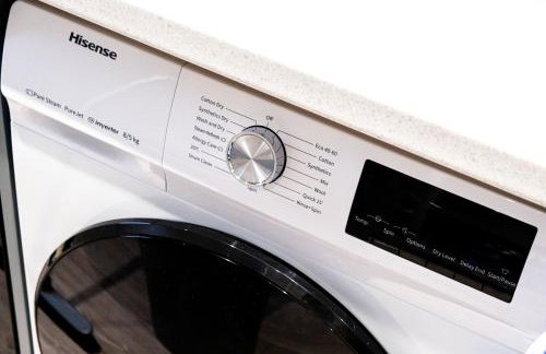 MK 2-Bedroom Contractor's Gem, 5 beds, sleeps 6, free parking - Foto 35