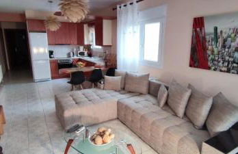 Lucy's next to sea apartment - Photo 10