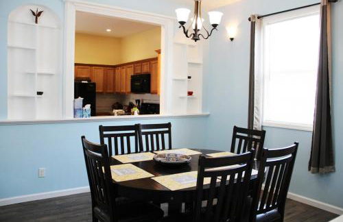 Charming home in heart of St Joseph 30 Plus days - Foto 13